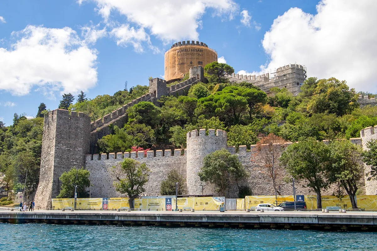 Bosphorus Sightseeing Cruise with Optional Audio Guide experience photograph