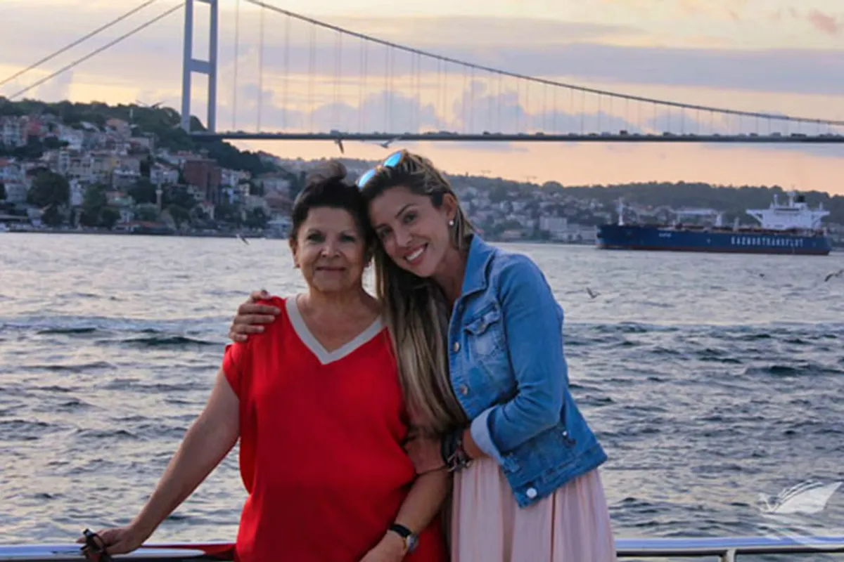 Istanbul in a Day Tour: Hagia Sophia, Topkapi Palace, Grand Bazaar, Cruise & More experience photograph