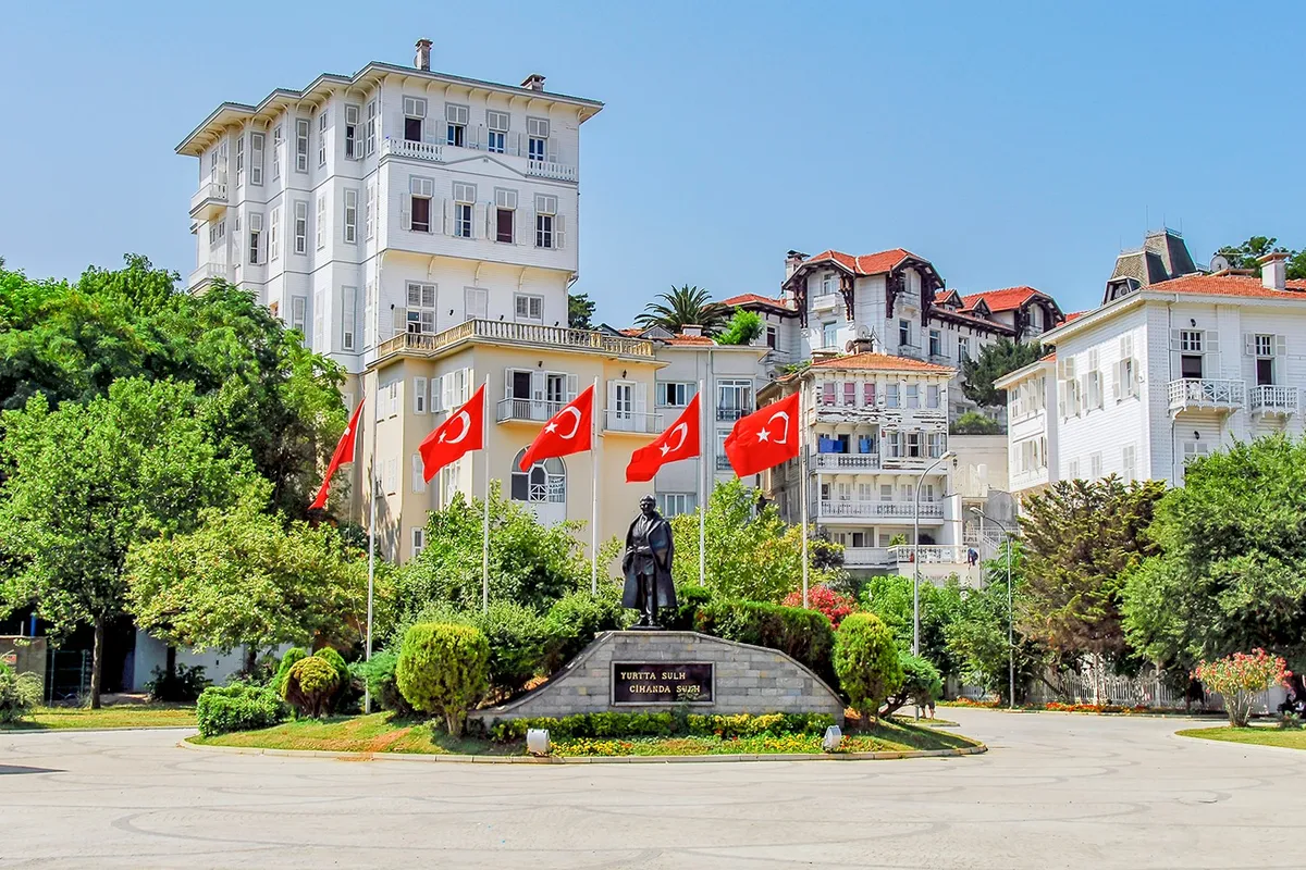 Istanbul to Princes' Islands Full-Day Guided Tour experience photograph